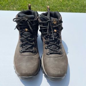 Men’s Columbia Boots Size 14